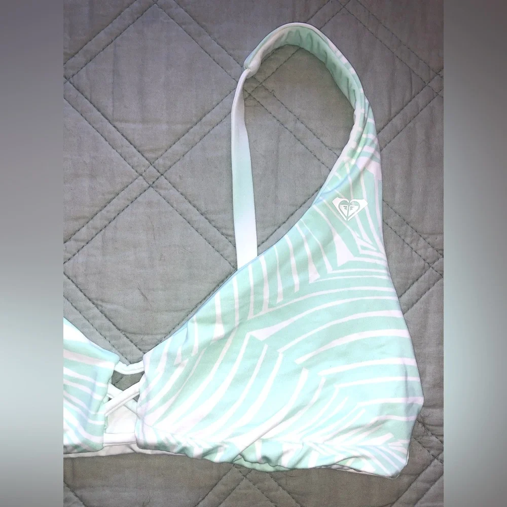 Roxy bikini - Picture 3 of 9